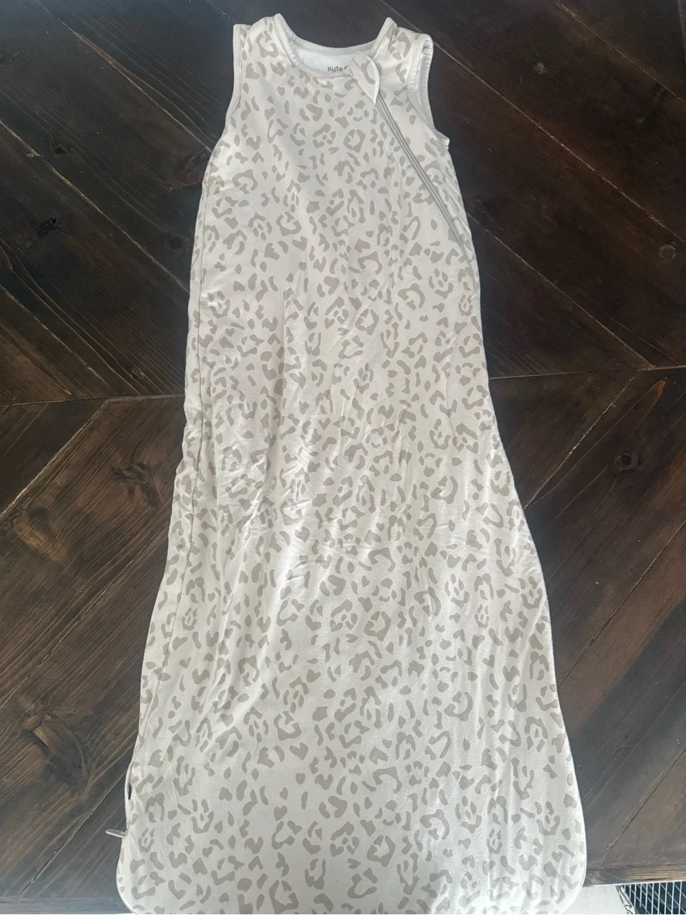 Kyte Baby Bamboo Sleep Sack in Oat Leopard Size Large 1.0 Tog